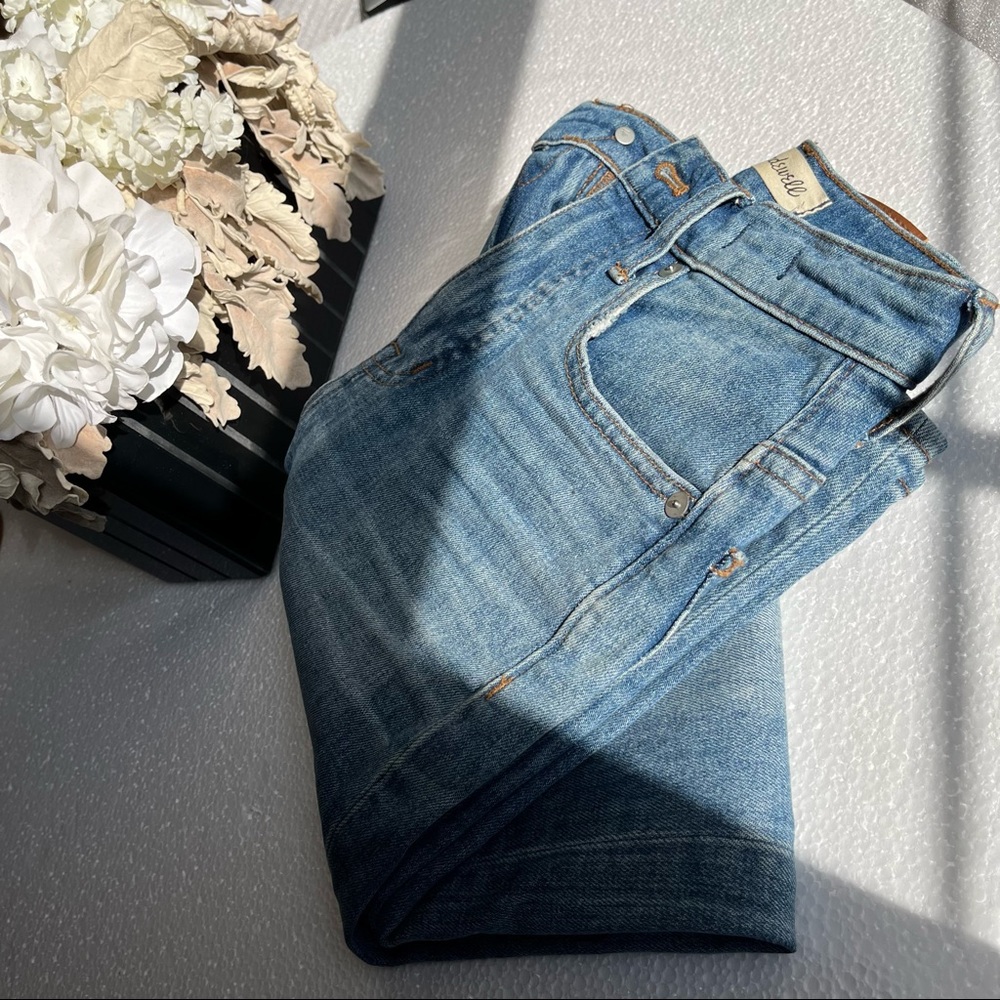 Size 23 MADEWELL Slim Wide Leg Crop Jeans